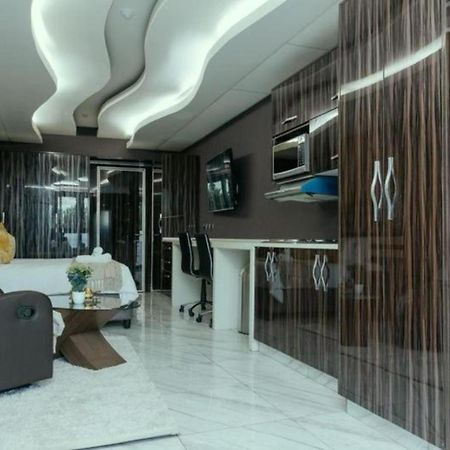 Monte La Vue Hotel Сандтон Екстер'єр фото
