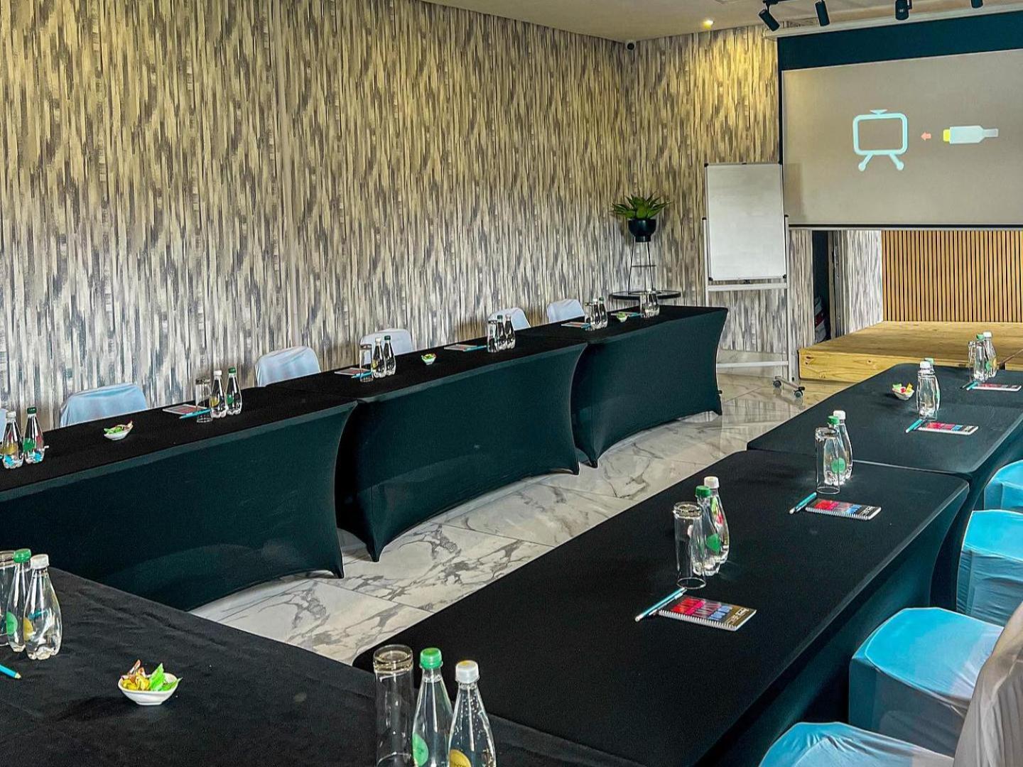Monte La Vue Hotel Сандтон Екстер'єр фото